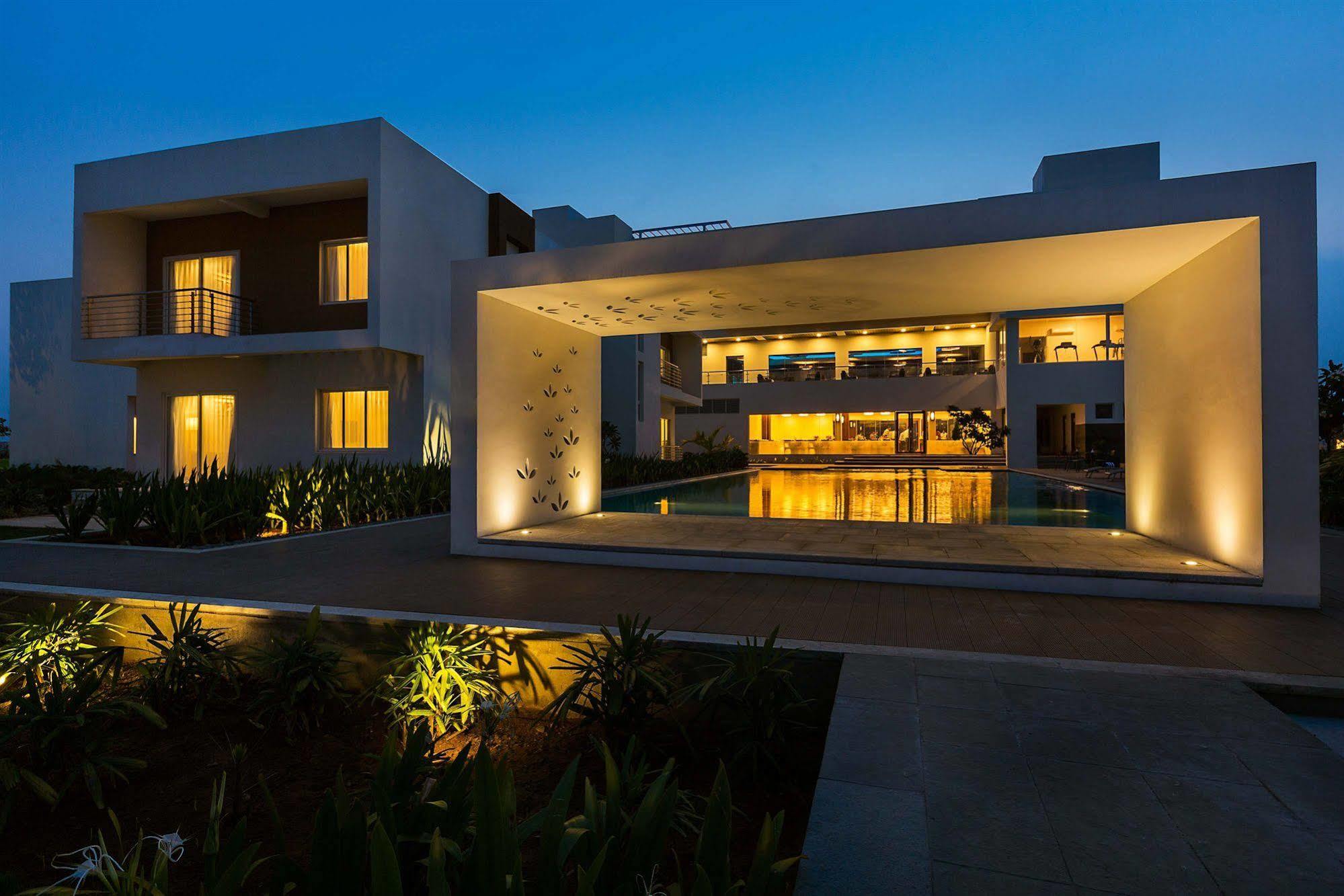 Confluence Banquets And Resort Mahabalipuram Exterior foto
