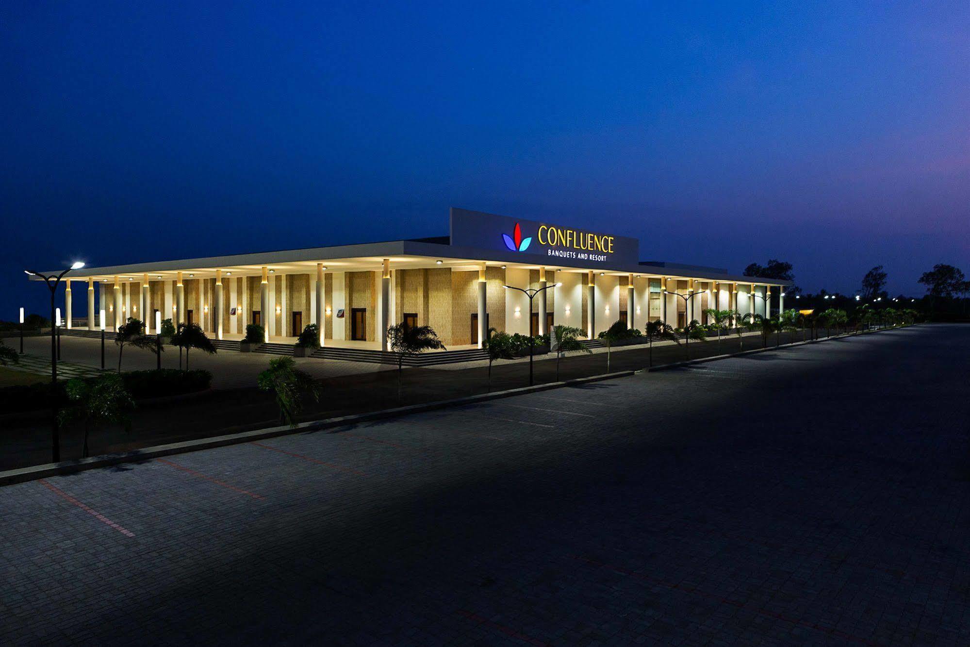 Confluence Banquets And Resort Mahabalipuram Exterior foto