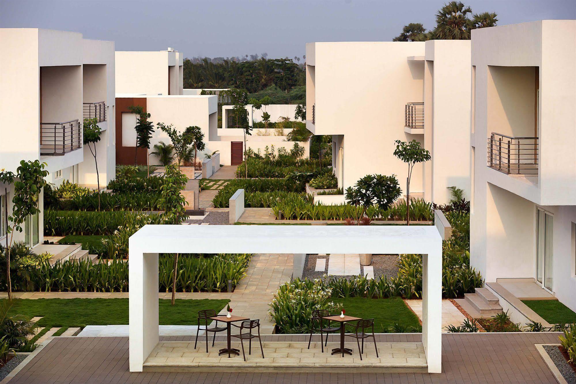 Confluence Banquets And Resort Mahabalipuram Exterior foto