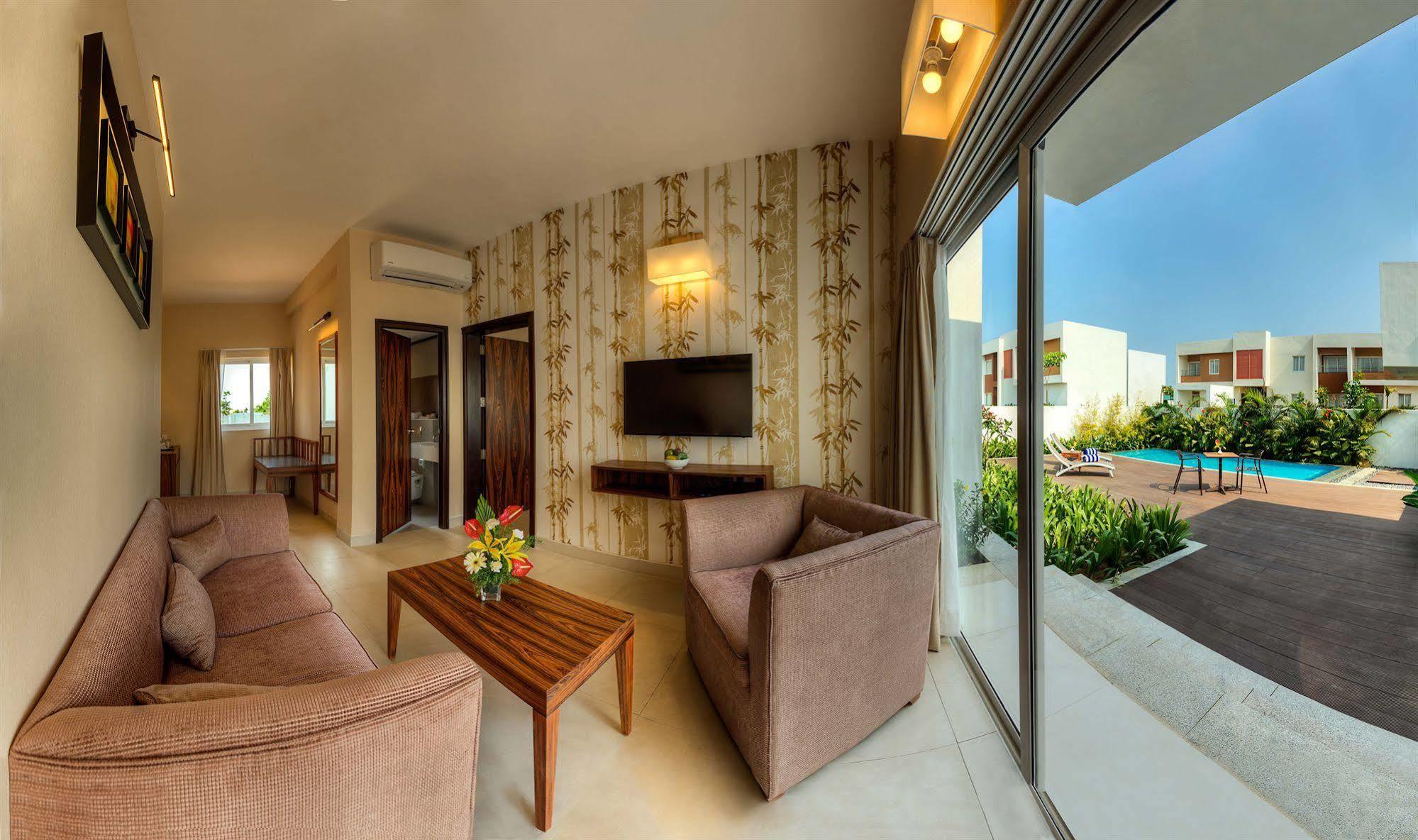 Confluence Banquets And Resort Mahabalipuram Exterior foto