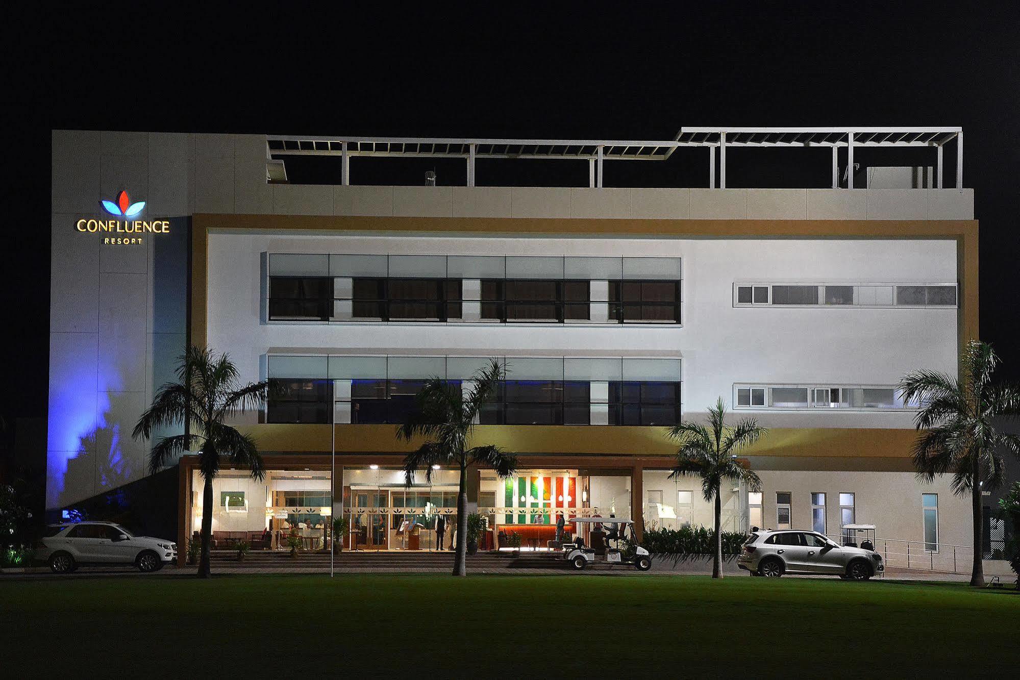 Confluence Banquets And Resort Mahabalipuram Exterior foto